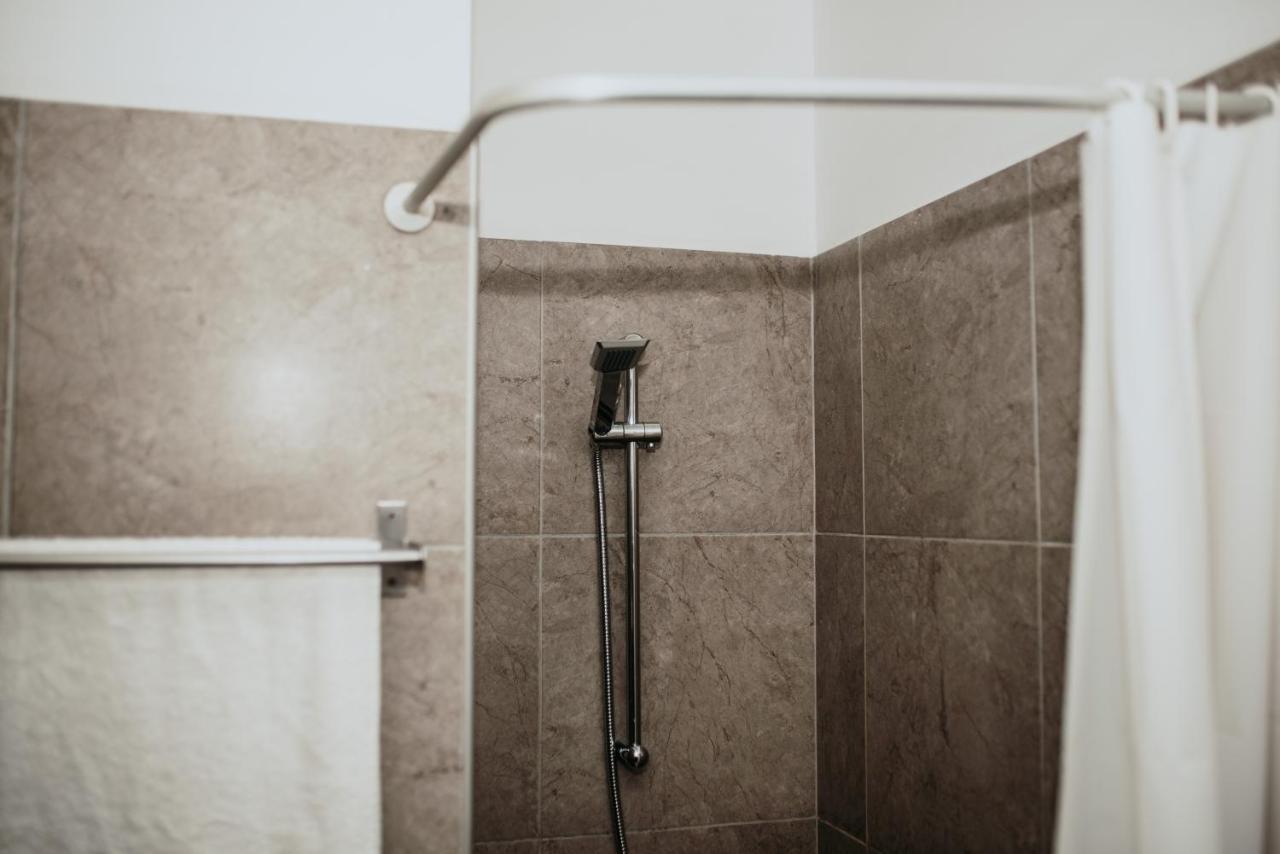 Ovis Hotel Apartments Agia Napa Buitenkant foto