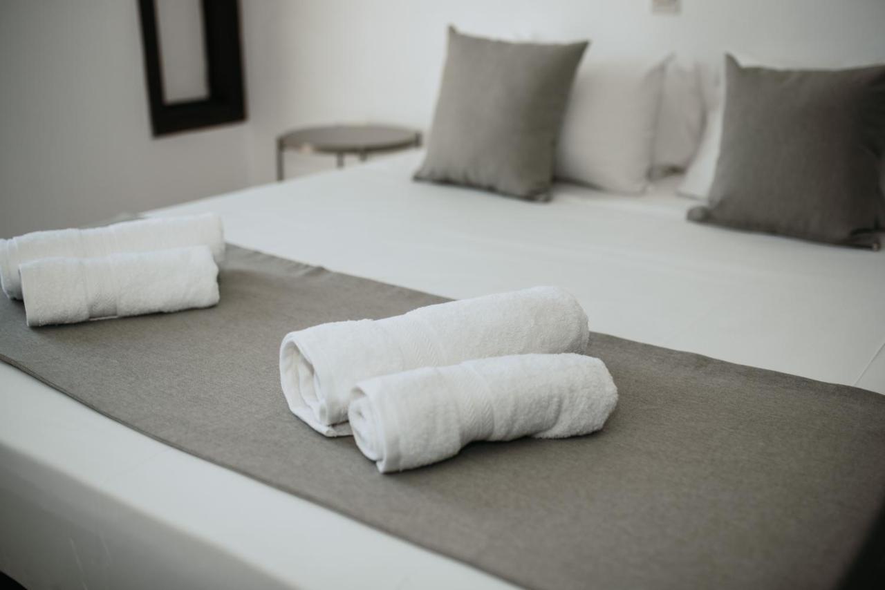 Ovis Hotel Apartments Agia Napa Buitenkant foto