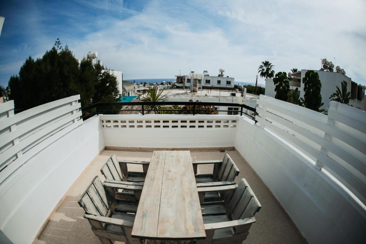Ovis Hotel Apartments Agia Napa Buitenkant foto