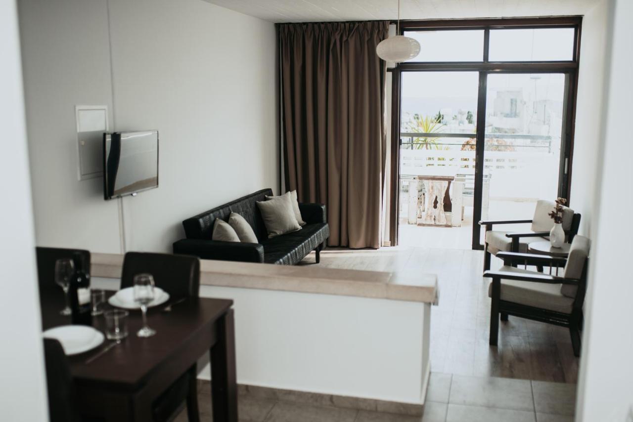 Ovis Hotel Apartments Agia Napa Buitenkant foto