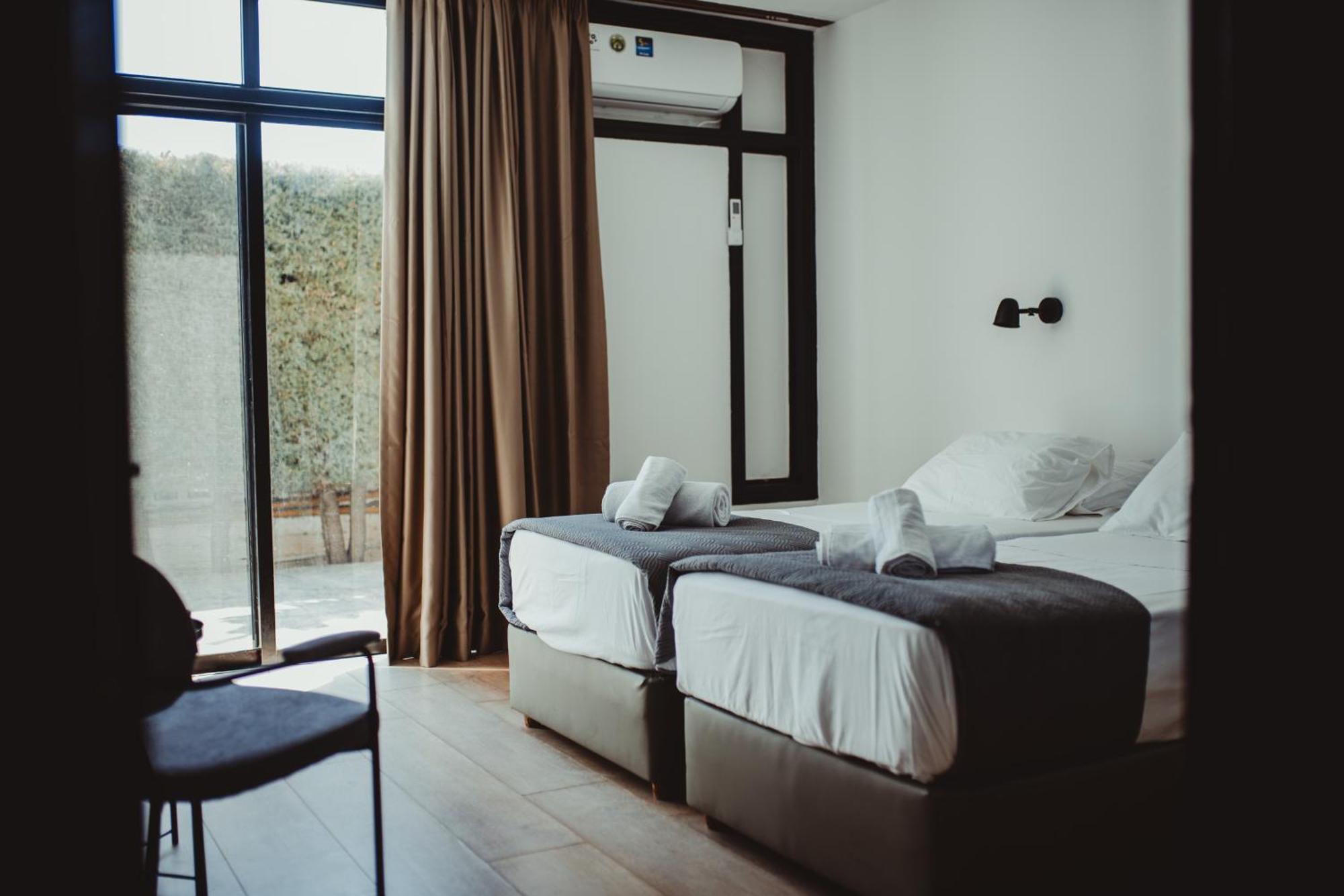 Ovis Hotel Apartments Agia Napa Buitenkant foto
