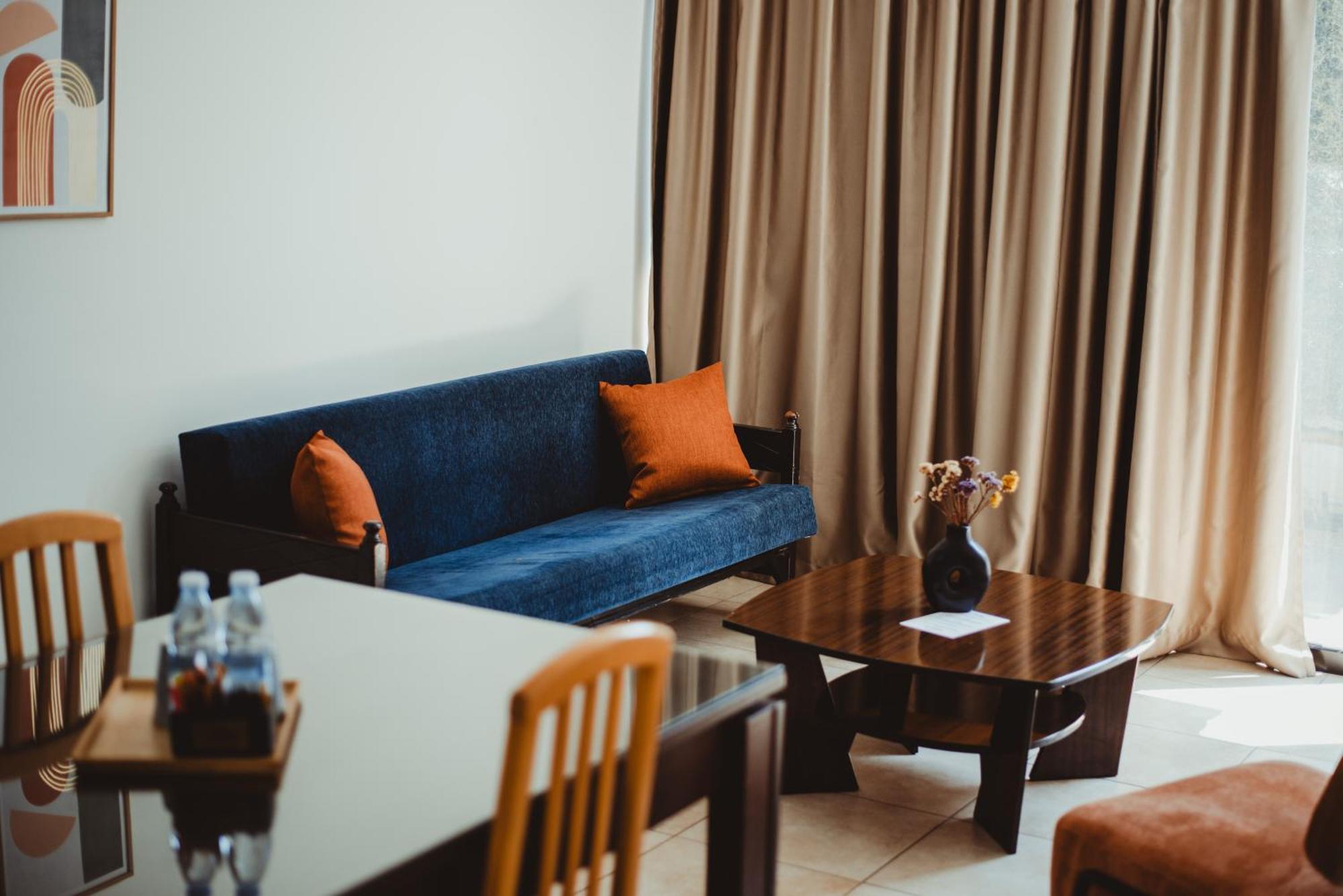 Ovis Hotel Apartments Agia Napa Buitenkant foto